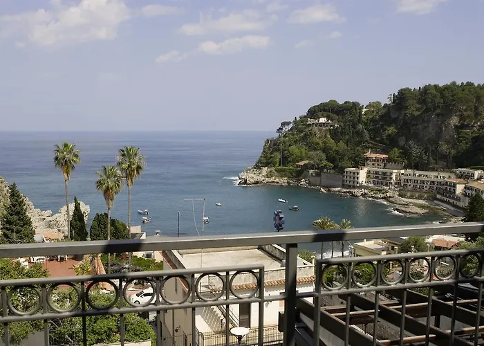 On The * טאורמינה